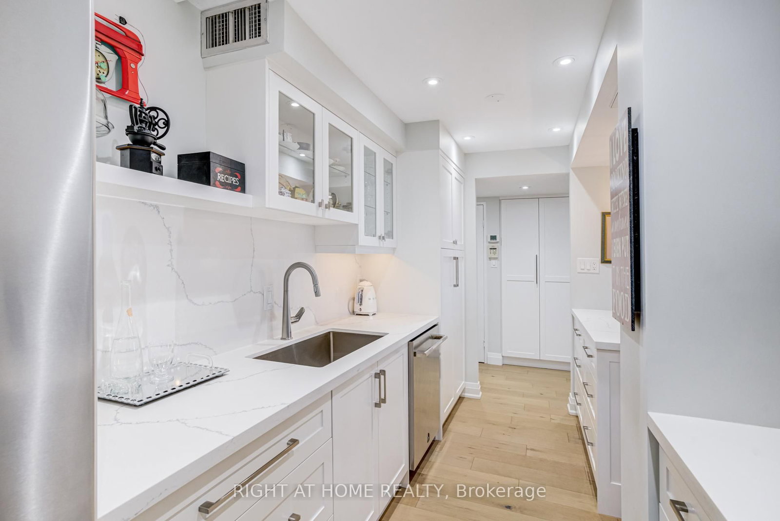 1333 Bloor Street, Unit 606 - Photo 17