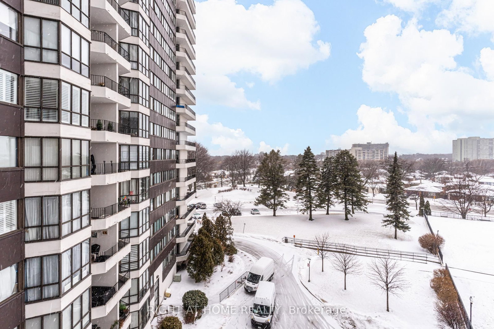 1333 Bloor Street, Unit 606 - Photo 32