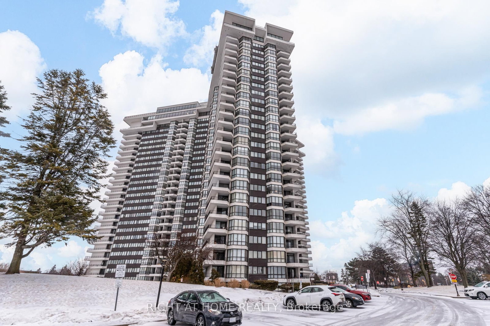 1333 Bloor Street, Unit 606 - Photo 4