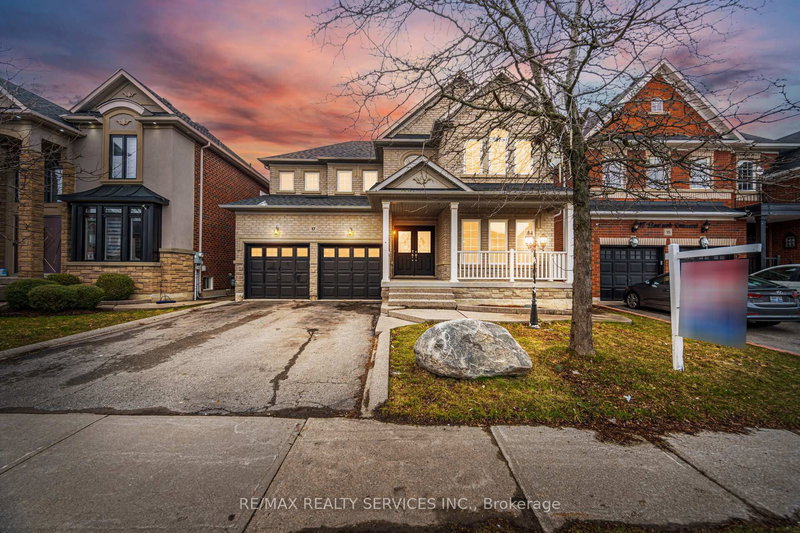 17 Donherb Cres, Caledon, L7C 1E3 | Image 2