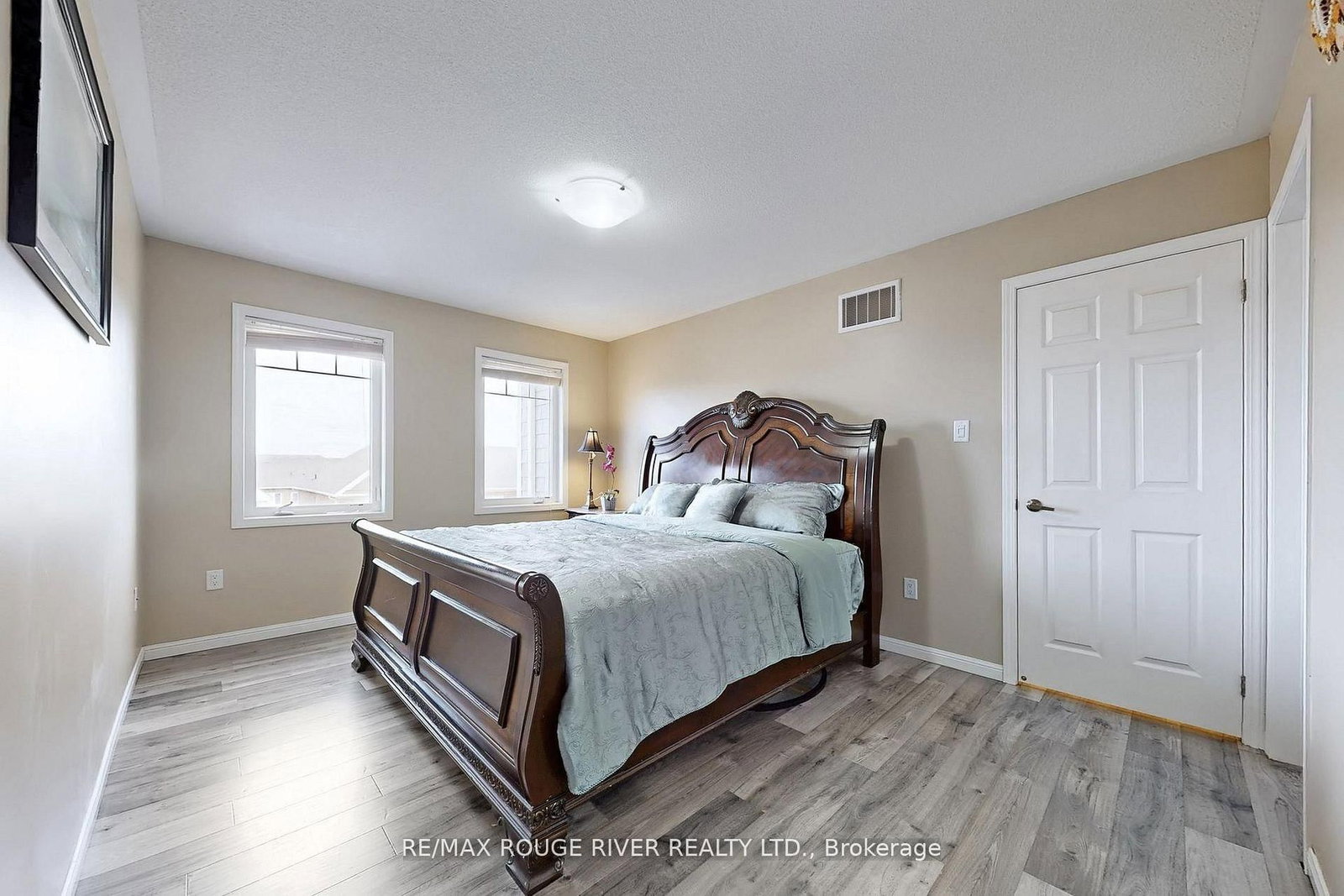 Townhouse for sale at 90 Suitor Court, Milton, Ontario, L9T 8R9 - Willmott - MLS: W12986584