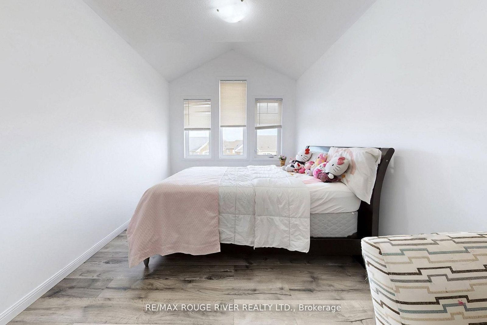 Townhouse for sale at 90 Suitor Court, Milton, Ontario, L9T 8R9 - Willmott - MLS: W12986584