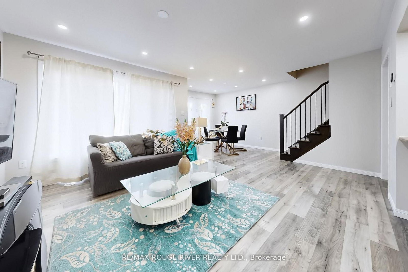 Townhouse for sale at 90 Suitor Court, Milton, Ontario, L9T 8R9 - Willmott - MLS: W12986584