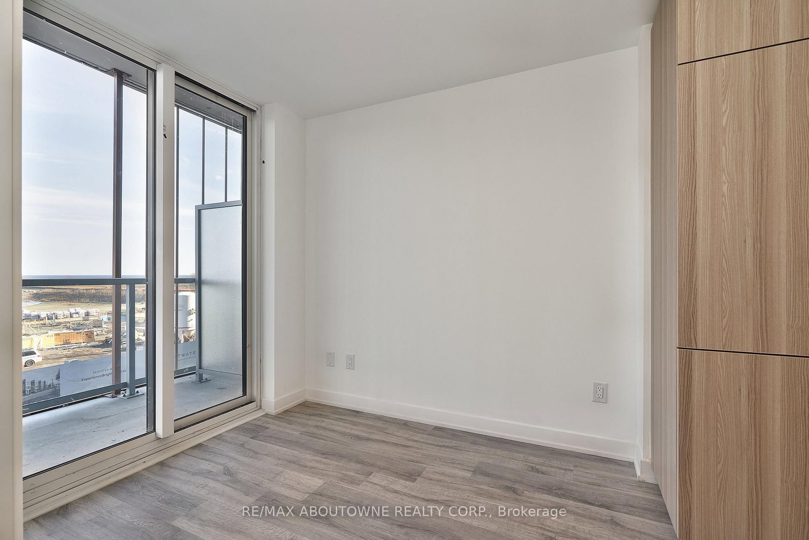 220 MISSINNIHE Way W, Unit 308 - Photo 11