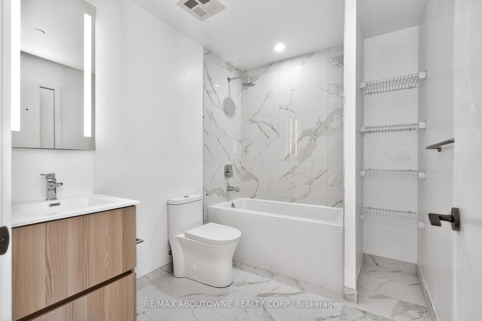 220 MISSINNIHE Way W, Unit 308 - Photo 16