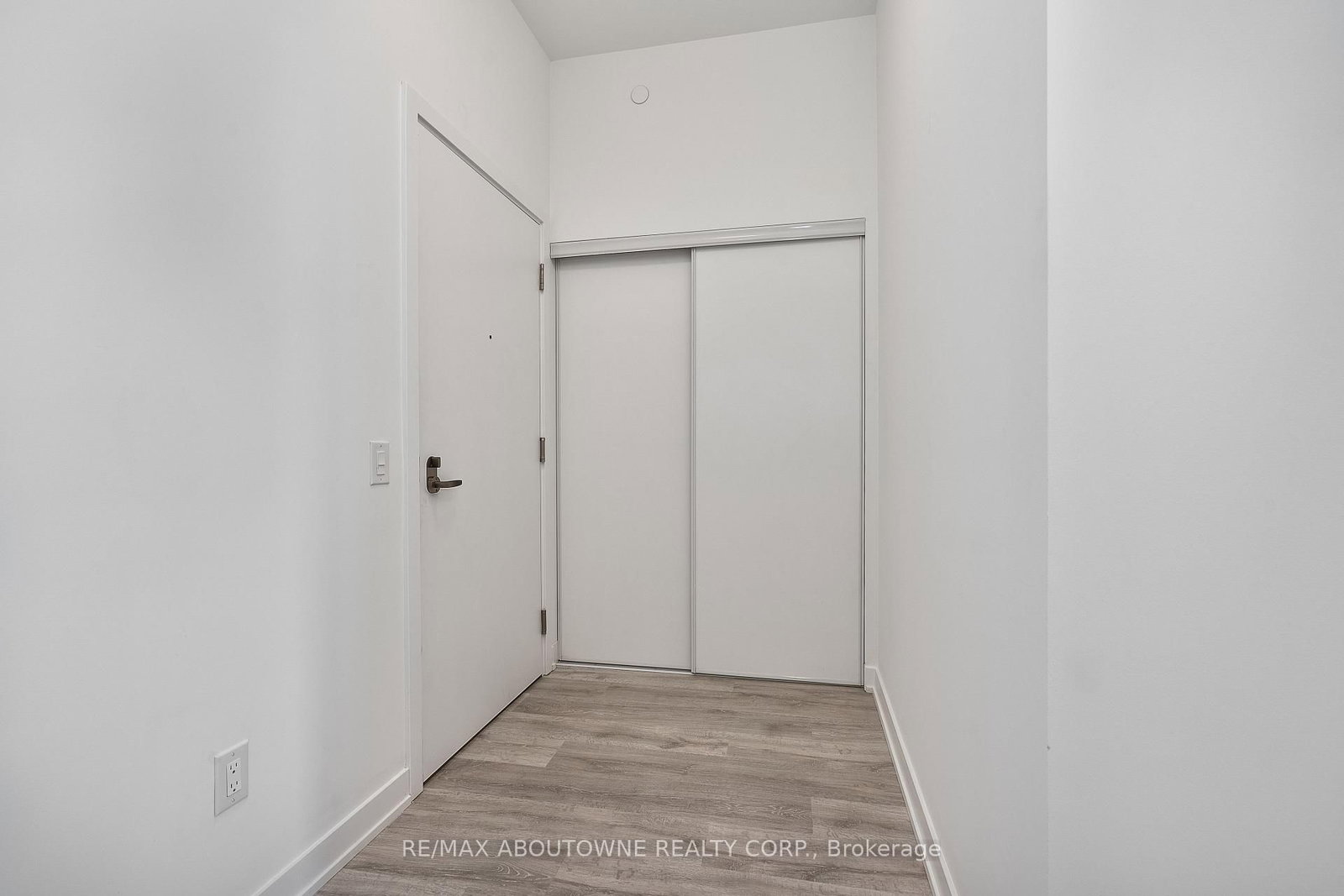 220 MISSINNIHE Way W, Unit 308 - Photo 9