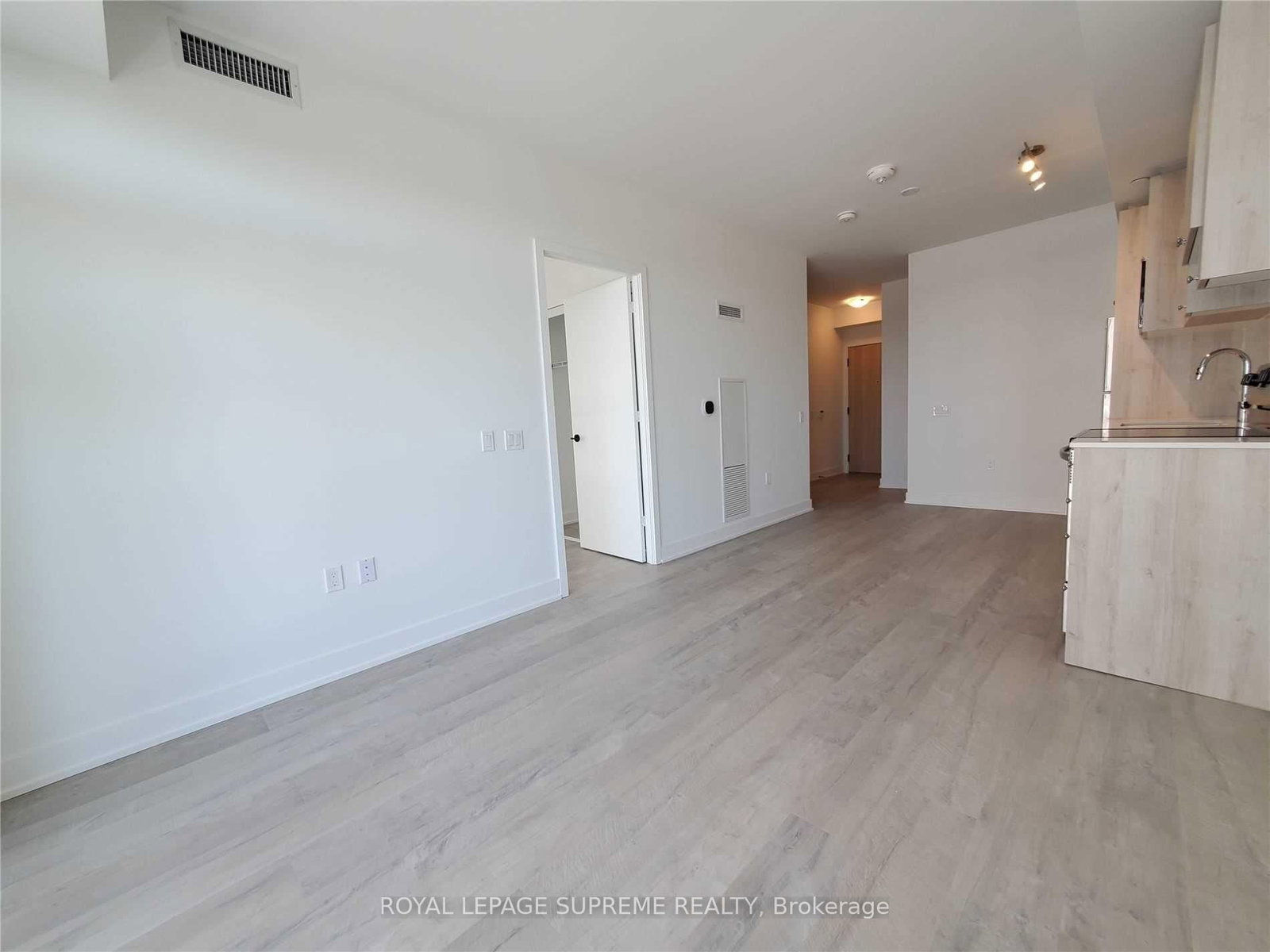 60 George Butchart Drive, Unit 417 - Photo 7