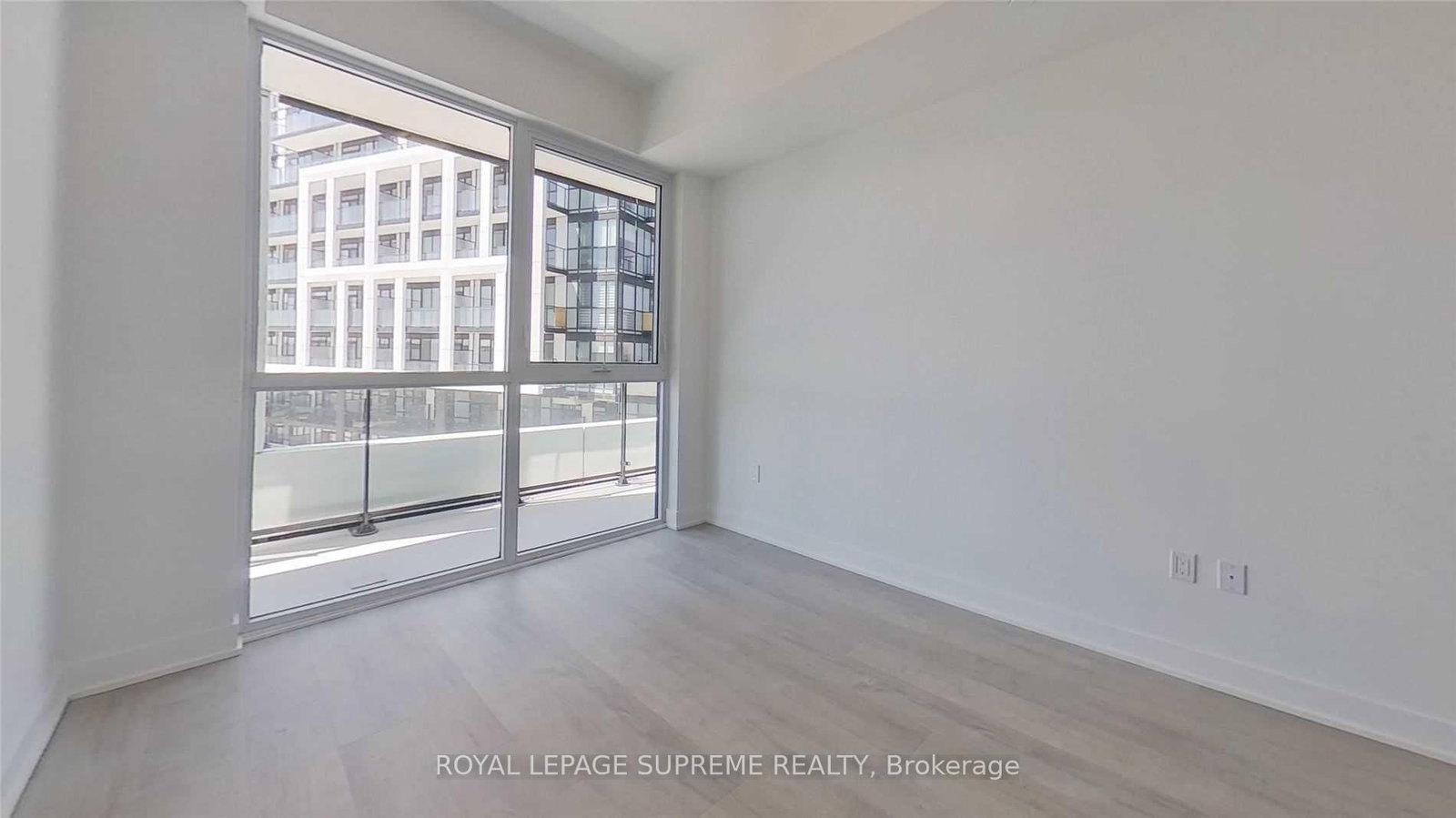 60 George Butchart Drive, Unit 417 - Photo 9