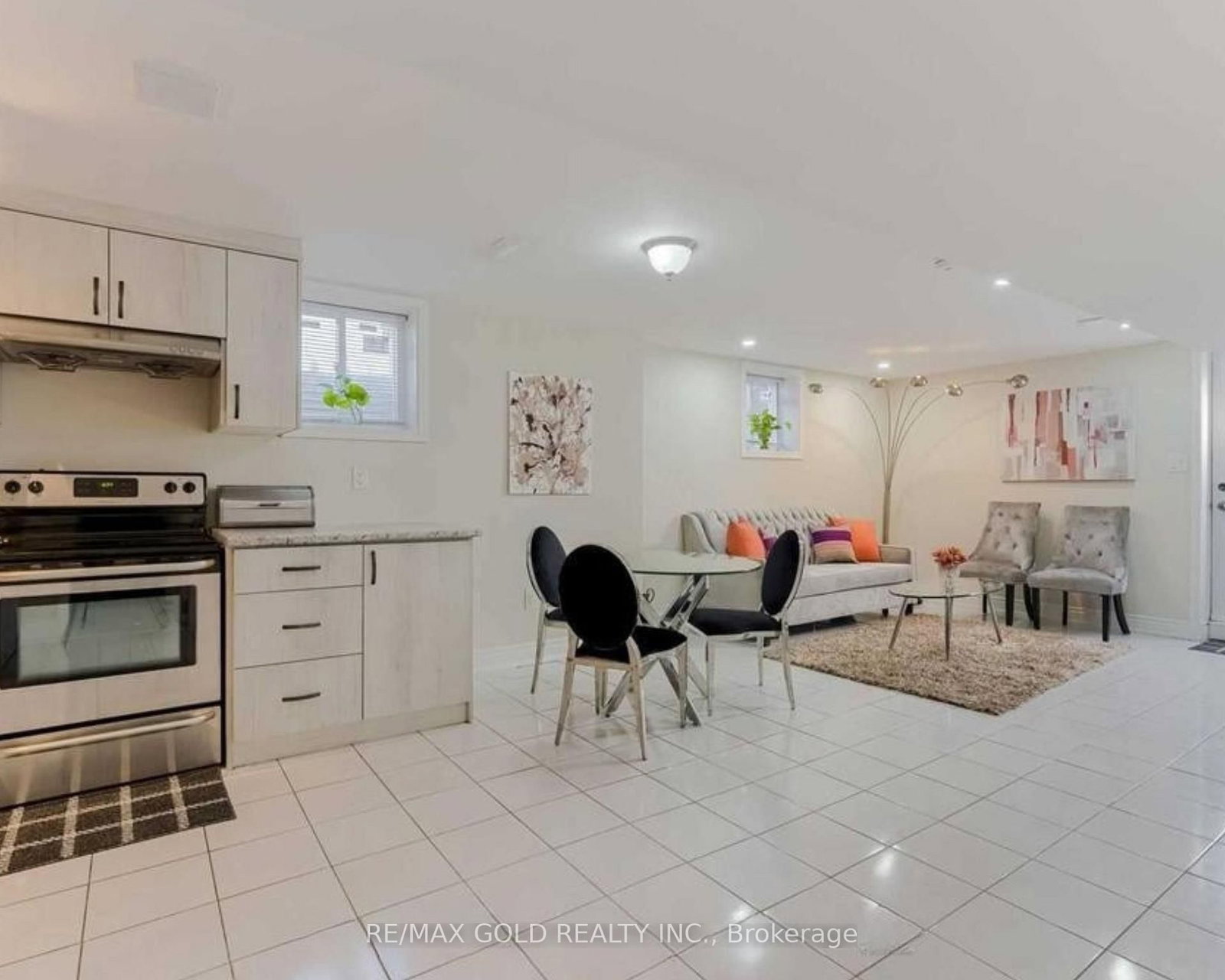 Detached House for sale at 1090 Trudeau Drive, Milton, Ontario, L9T 0A3 - Beaty - MLS: W12986670