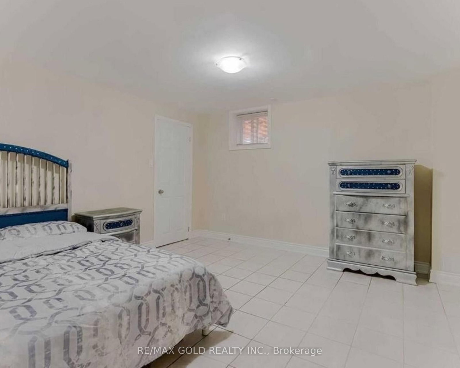 Detached House for sale at 1090 Trudeau Drive, Milton, Ontario, L9T 0A3 - Beaty - MLS: W12986670