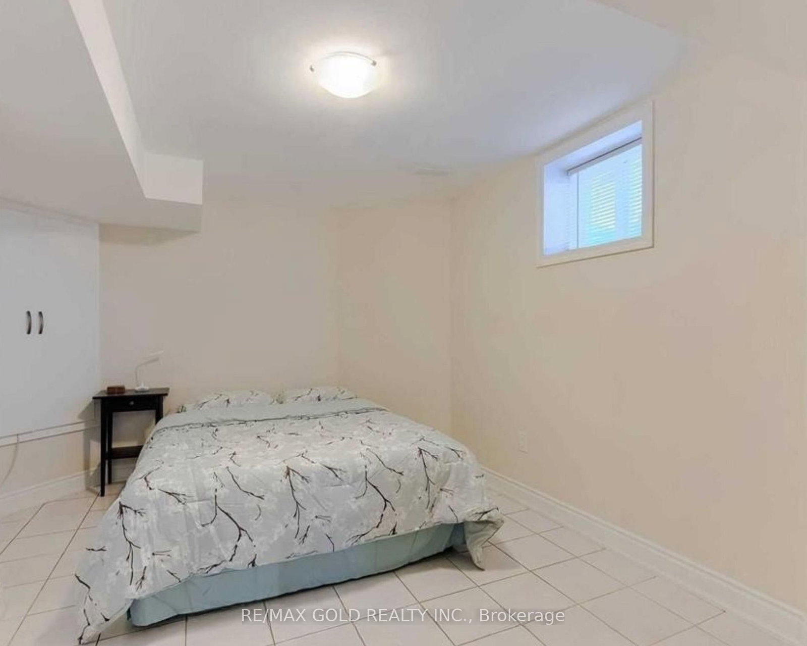 Detached House for sale at 1090 Trudeau Drive, Milton, Ontario, L9T 0A3 - Beaty - MLS: W12986670