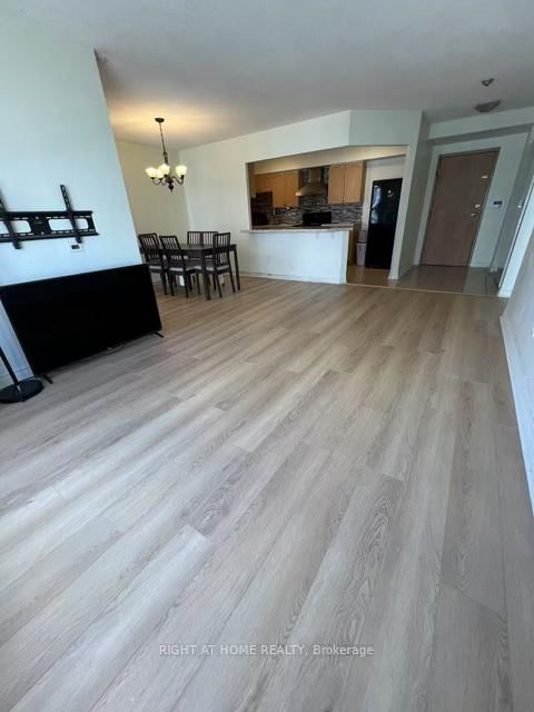 55 ELM Drive W, Unit 1810 - Photo 4