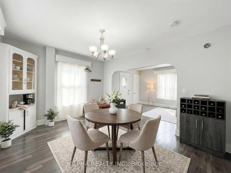 Upper - 92 Nelson St W, Brampton, L6X 1W2 | Image 3