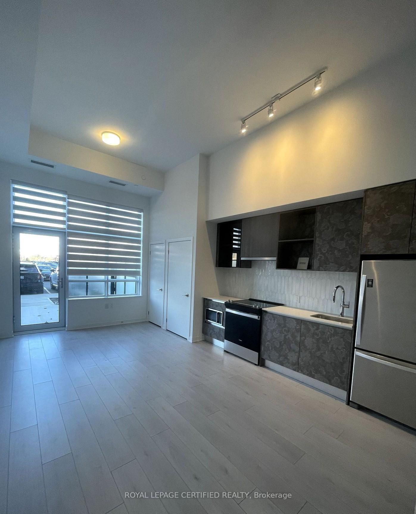 395 Dundas Street, Unit 131 - Photo 4