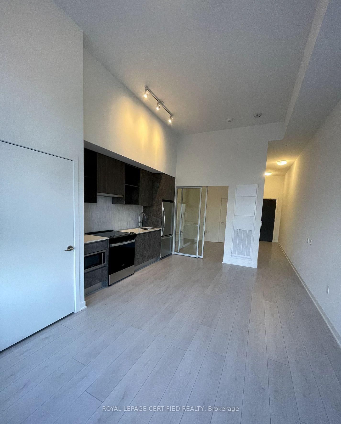 395 Dundas Street, Unit 131 - Photo 5
