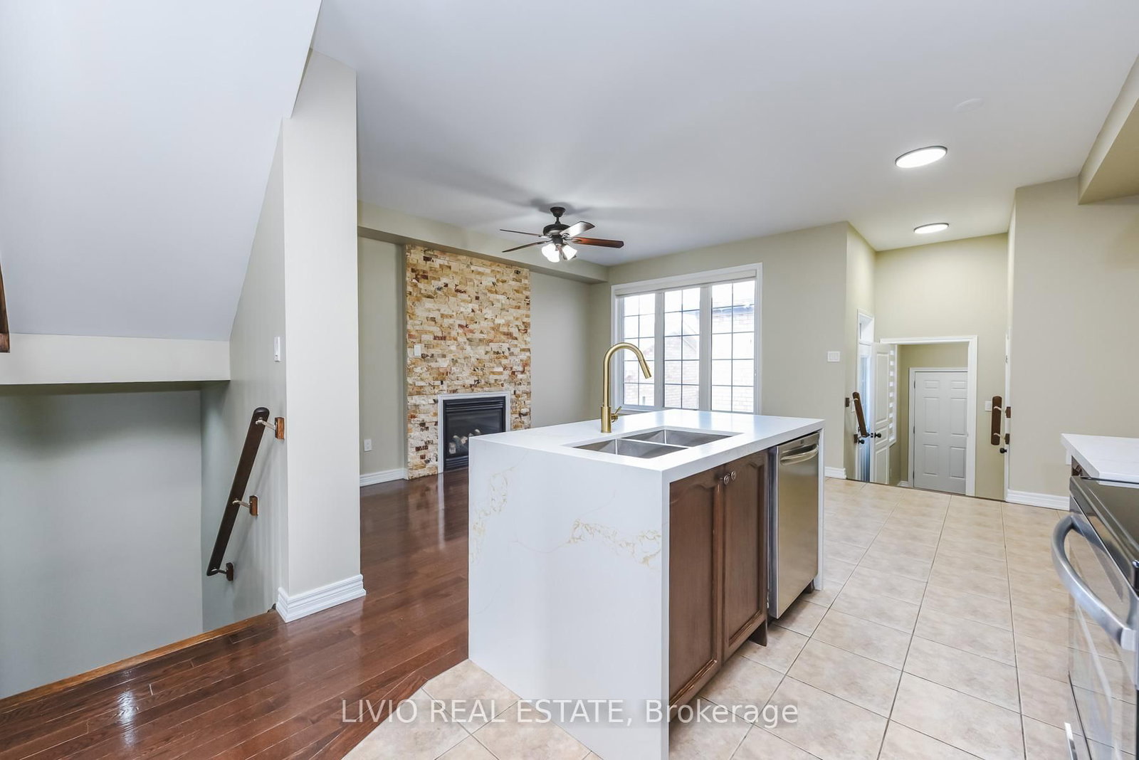 Semi-Detached House for sale at 48 Bonnie Braes Drive, Brampton, Ontario, L6Y 0Y5 - Credit Valley - MLS: W12987036