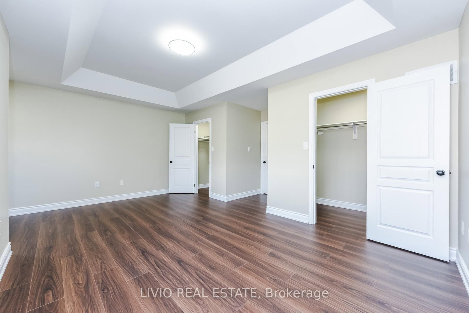 Semi-Detached House for sale at 48 Bonnie Braes Drive, Brampton, Ontario, L6Y 0Y5 - Credit Valley - MLS: W12987036