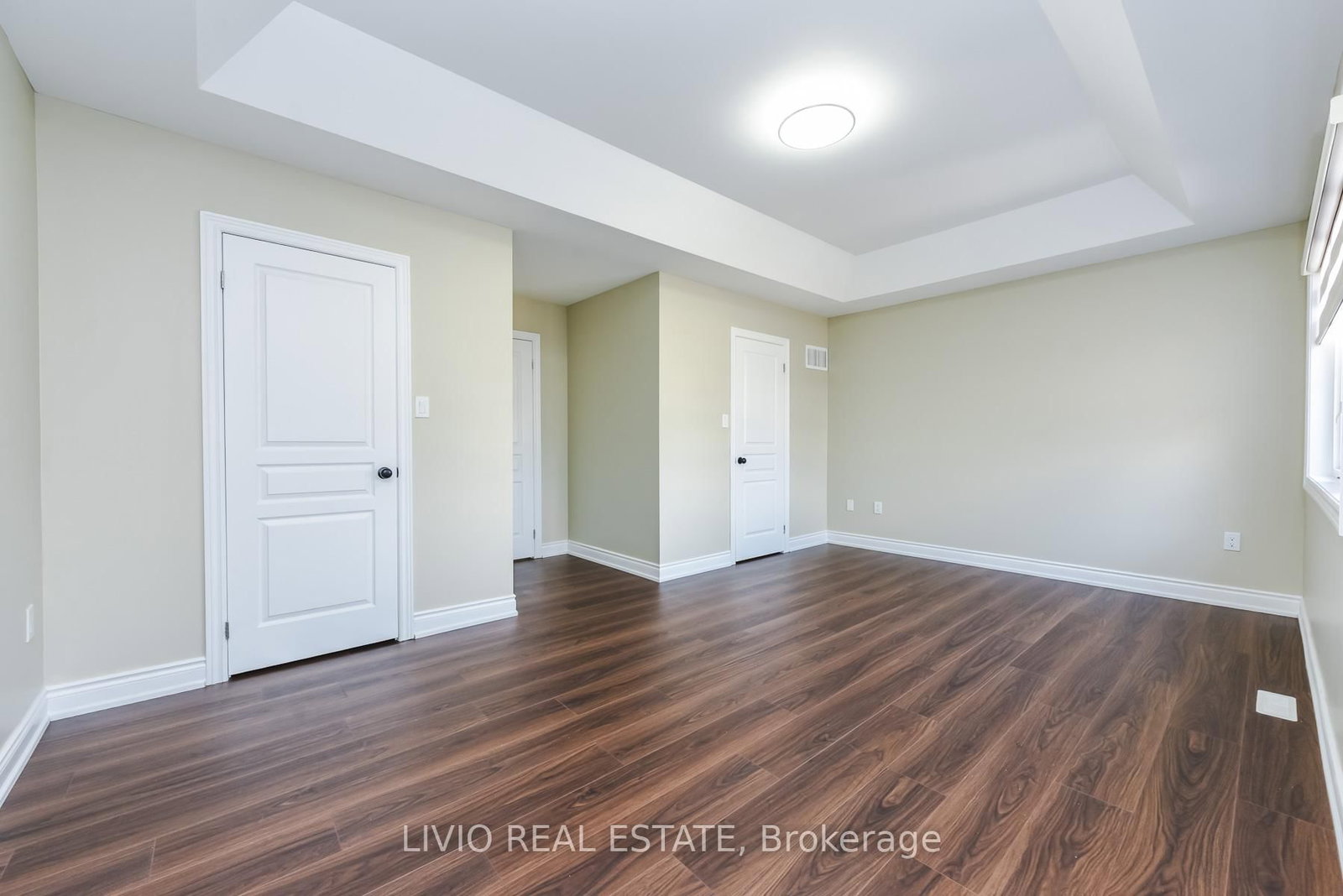 Semi-Detached House for sale at 48 Bonnie Braes Drive, Brampton, Ontario, L6Y 0Y5 - Credit Valley - MLS: W12987036