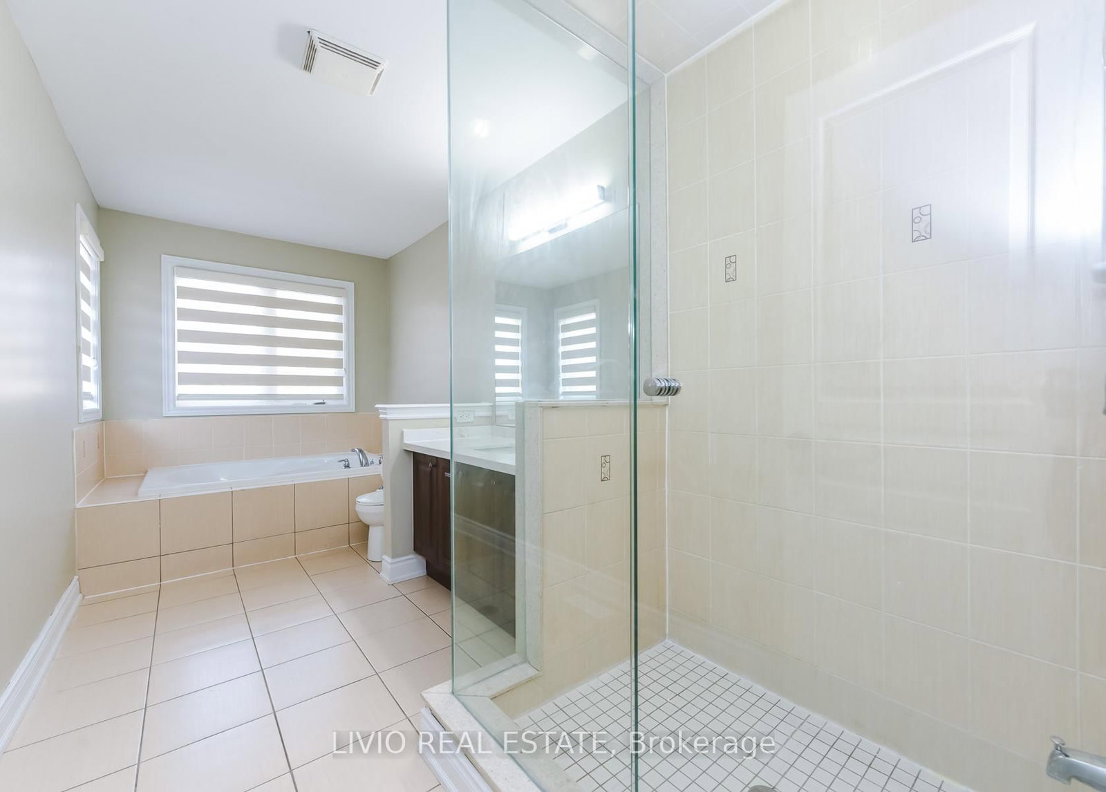 Semi-Detached House for sale at 48 Bonnie Braes Drive, Brampton, Ontario, L6Y 0Y5 - Credit Valley - MLS: W12987036