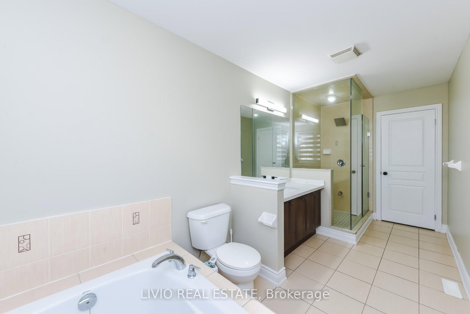 Semi-Detached House for sale at 48 Bonnie Braes Drive, Brampton, Ontario, L6Y 0Y5 - Credit Valley - MLS: W12987036