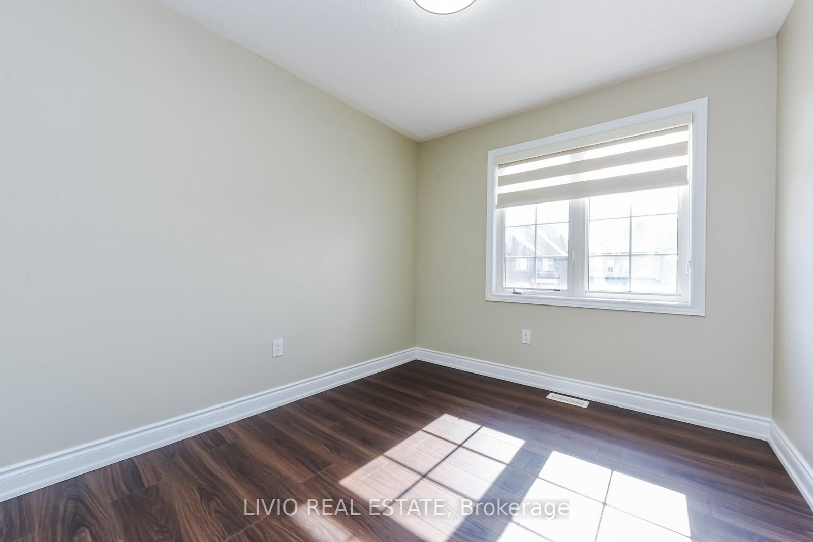 Semi-Detached House for sale at 48 Bonnie Braes Drive, Brampton, Ontario, L6Y 0Y5 - Credit Valley - MLS: W12987036