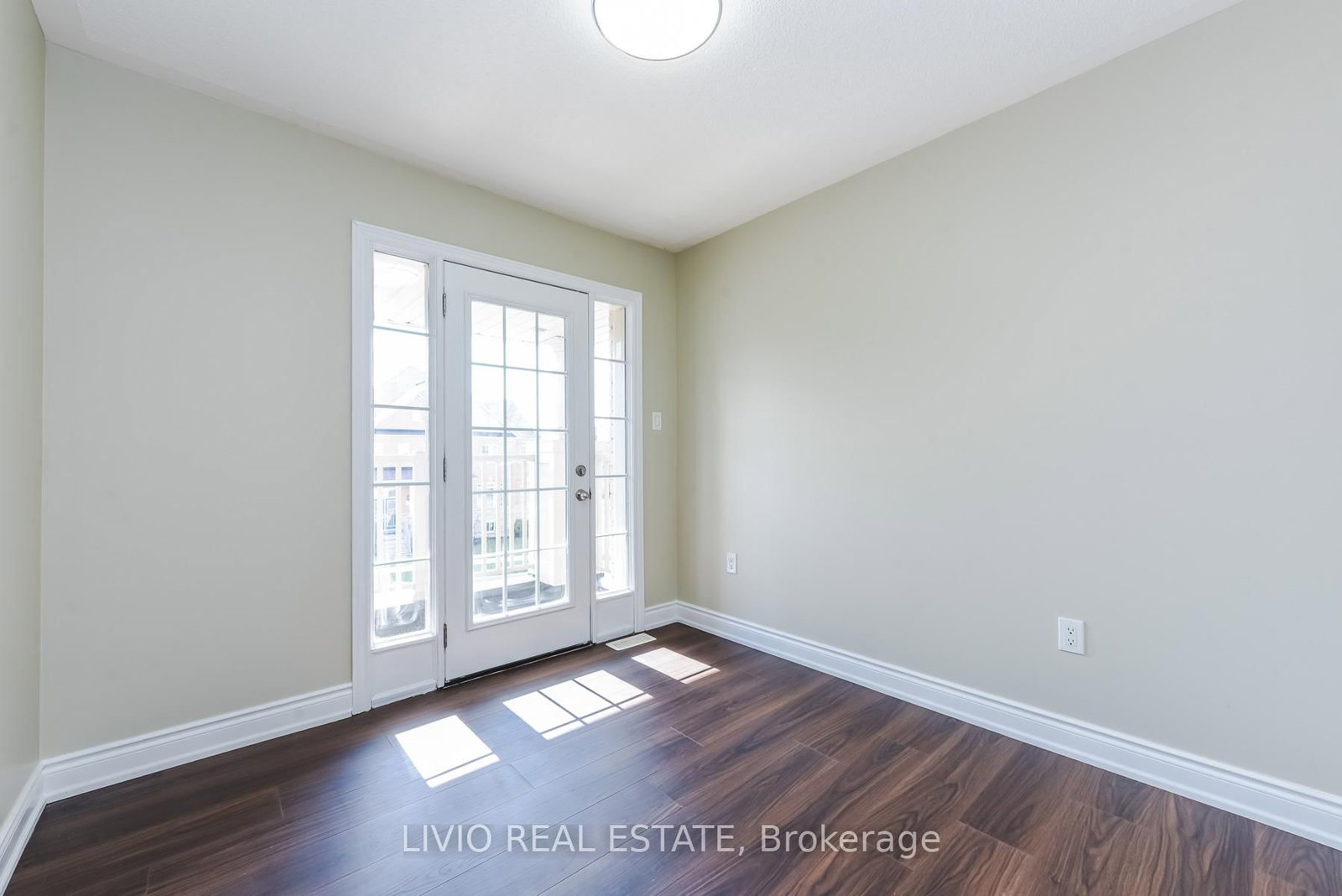 Semi-Detached House for sale at 48 Bonnie Braes Drive, Brampton, Ontario, L6Y 0Y5 - Credit Valley - MLS: W12987036