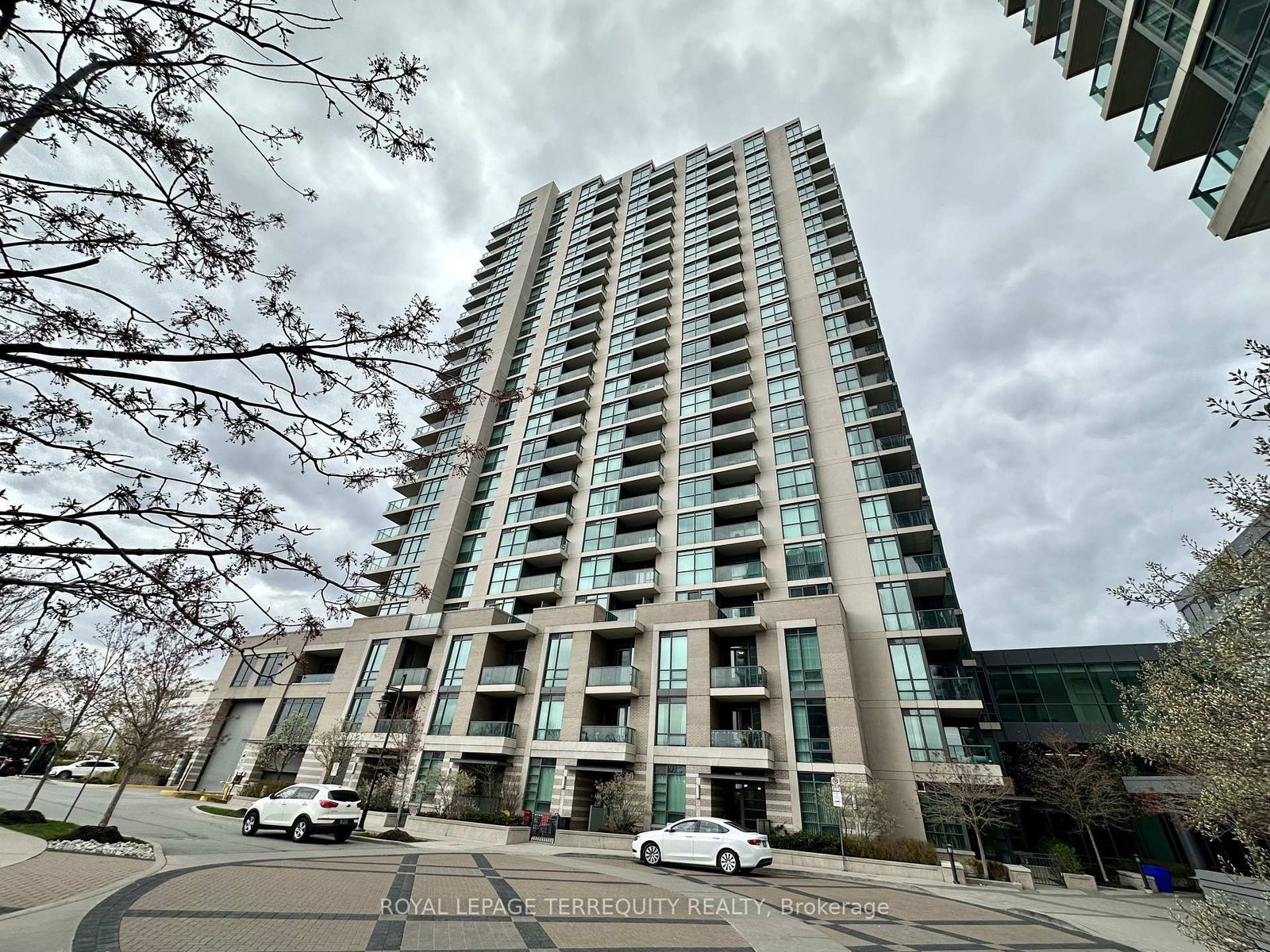 205 Sherway Gardens Road, Unit 1904