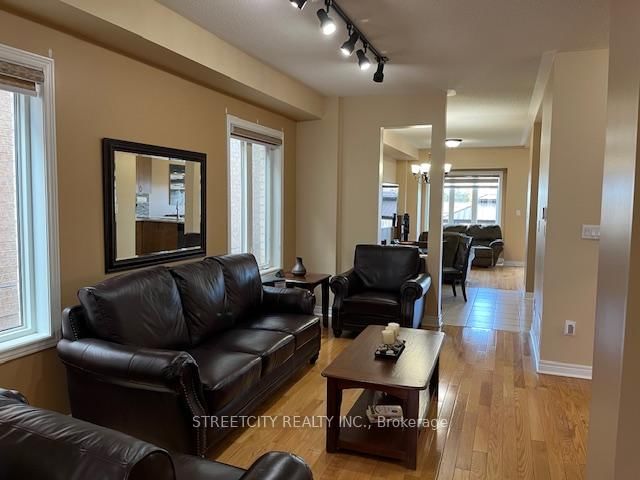 Main - 7369 Saint Barbara Blvd, Mississauga, L5W 0C3 | Image 2