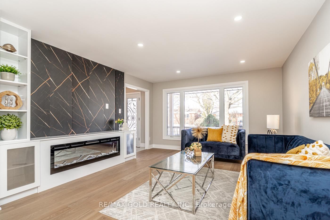 Detached House for sale at 48 Malcolm Crescent, Brampton, Ontario, L6S 3C8 - Central Park - MLS: W12987078