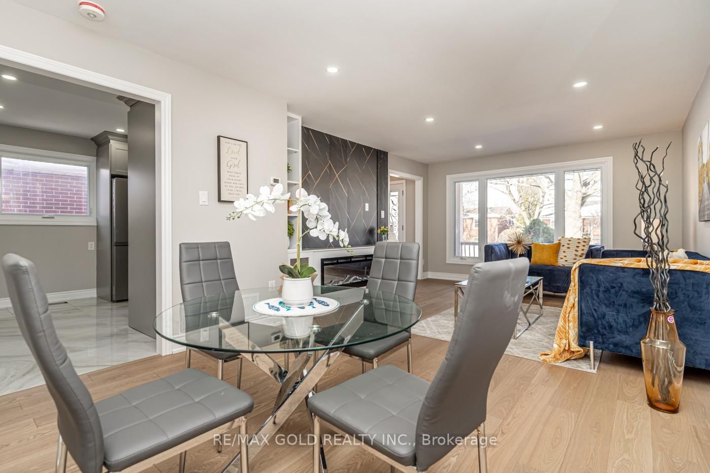 Detached House for sale at 48 Malcolm Crescent, Brampton, Ontario, L6S 3C8 - Central Park - MLS: W12987078