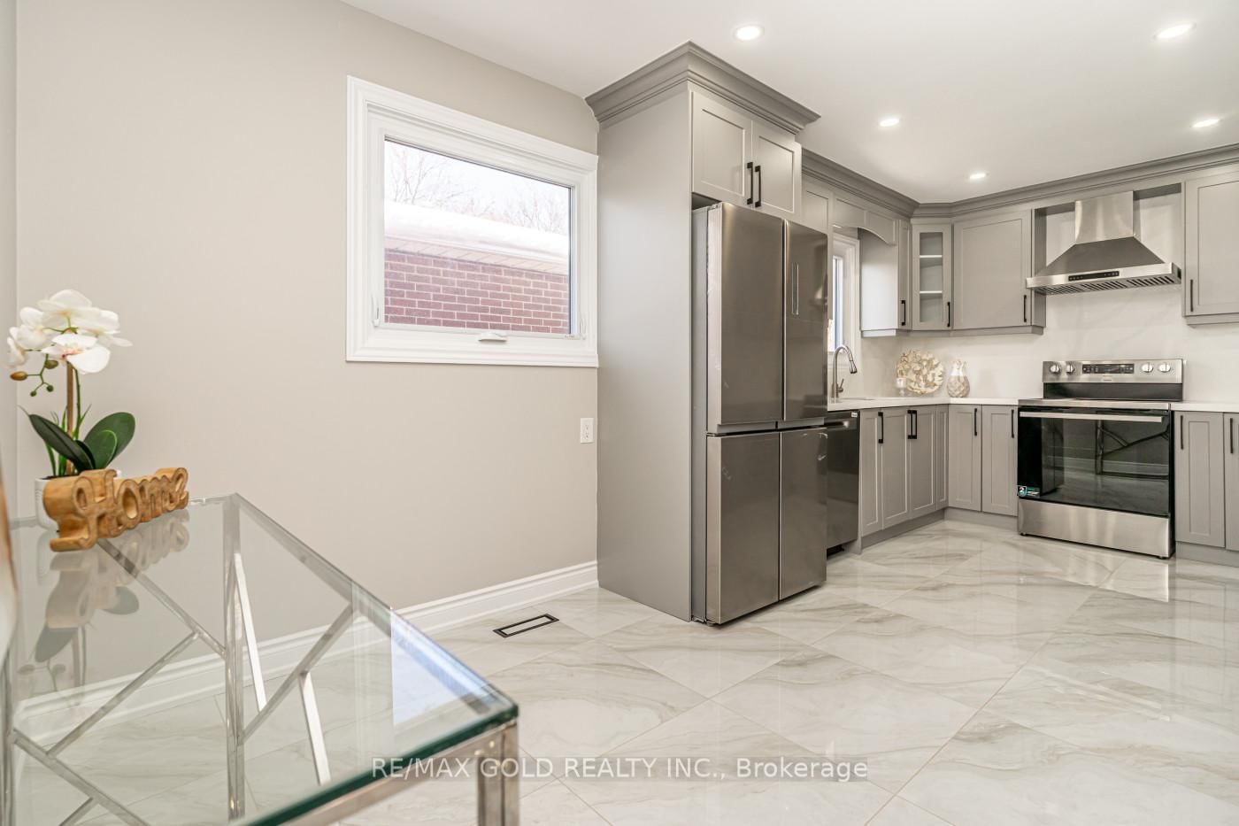 Detached House for sale at 48 Malcolm Crescent, Brampton, Ontario, L6S 3C8 - Central Park - MLS: W12987078