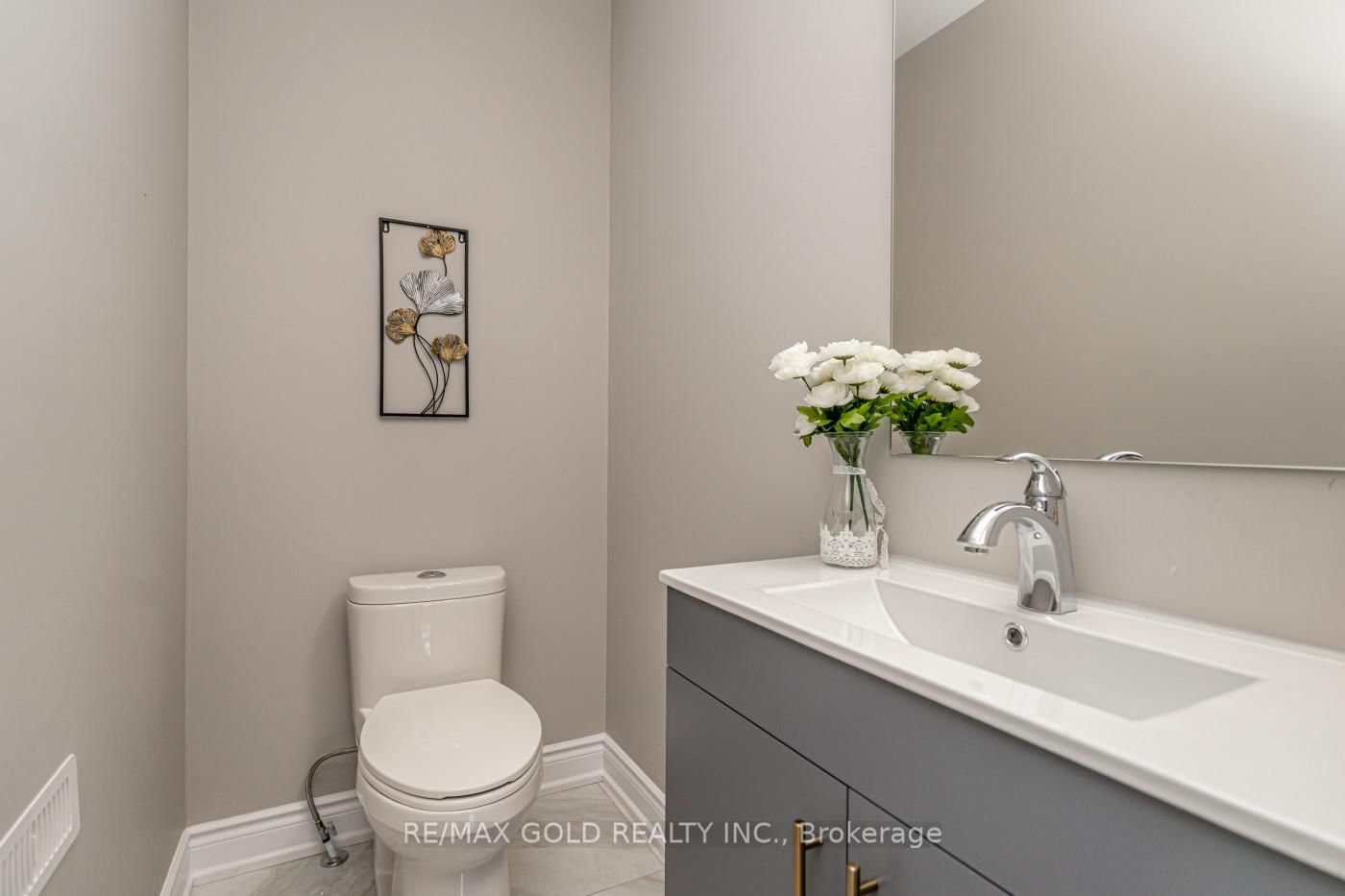 Detached House for sale at 48 Malcolm Crescent, Brampton, Ontario, L6S 3C8 - Central Park - MLS: W12987078