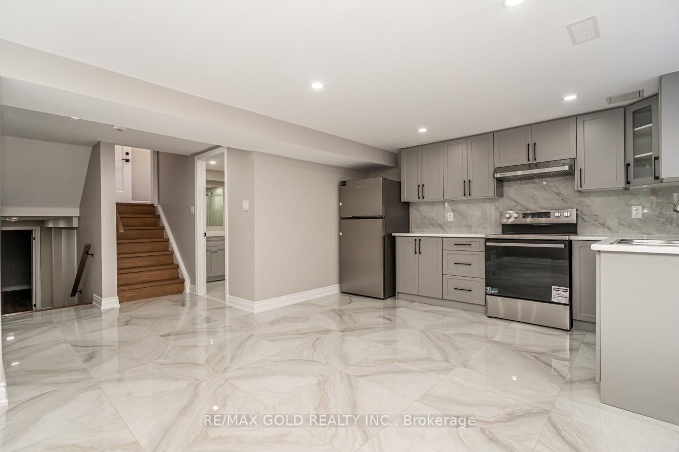 Detached House for sale at 48 Malcolm Crescent, Brampton, Ontario, L6S 3C8 - Central Park - MLS: W12987078