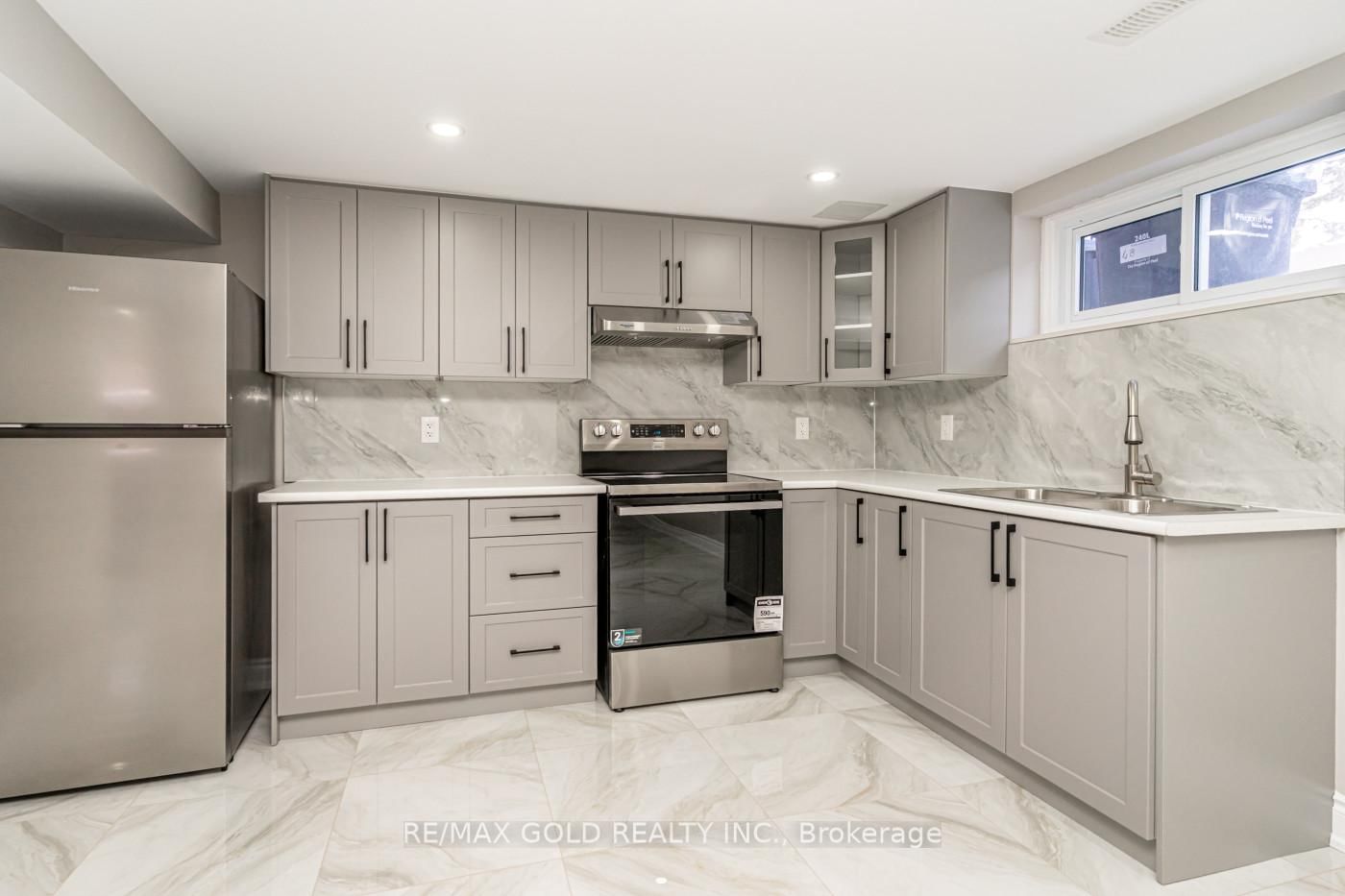 Detached House for sale at 48 Malcolm Crescent, Brampton, Ontario, L6S 3C8 - Central Park - MLS: W12987078