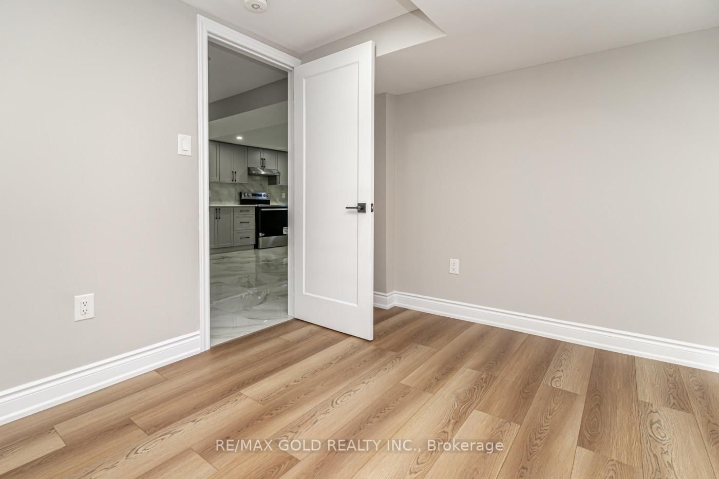 Detached House for sale at 48 Malcolm Crescent, Brampton, Ontario, L6S 3C8 - Central Park - MLS: W12987078