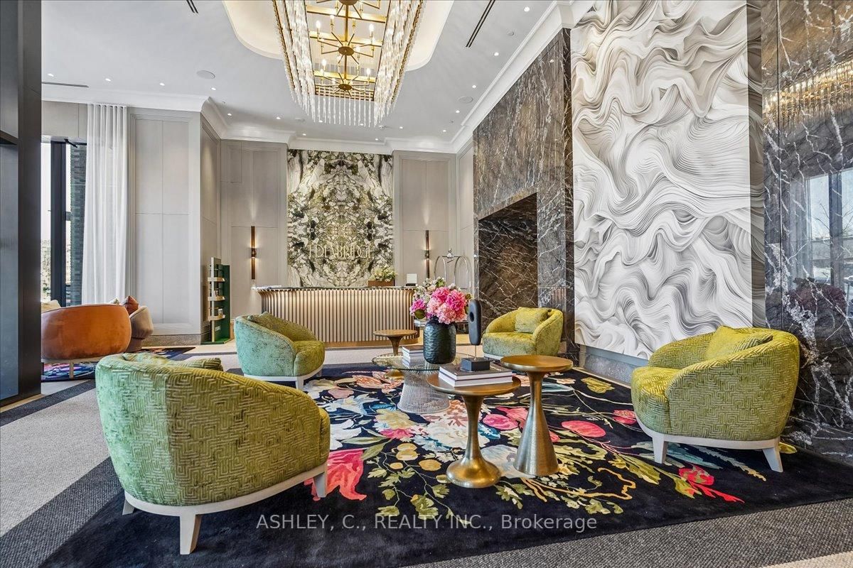 259 The Kingsway, Unit 823 - Photo 4