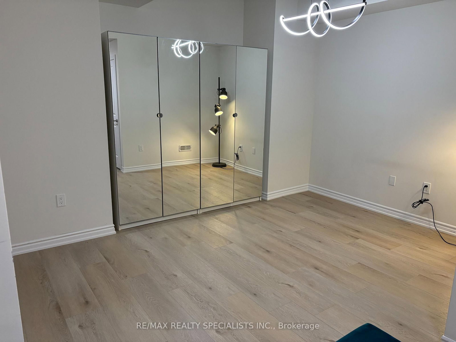 1351 Queens Plate Road - Photo 4