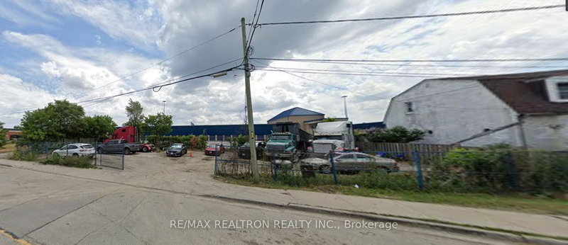 1991 Wilson Ave, Toronto, M9M 1A9 | Image 2