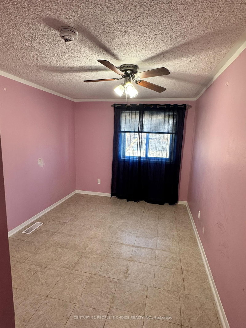 7610 Anaka Dr, Mississauga, L4T 3H7 | Image 3