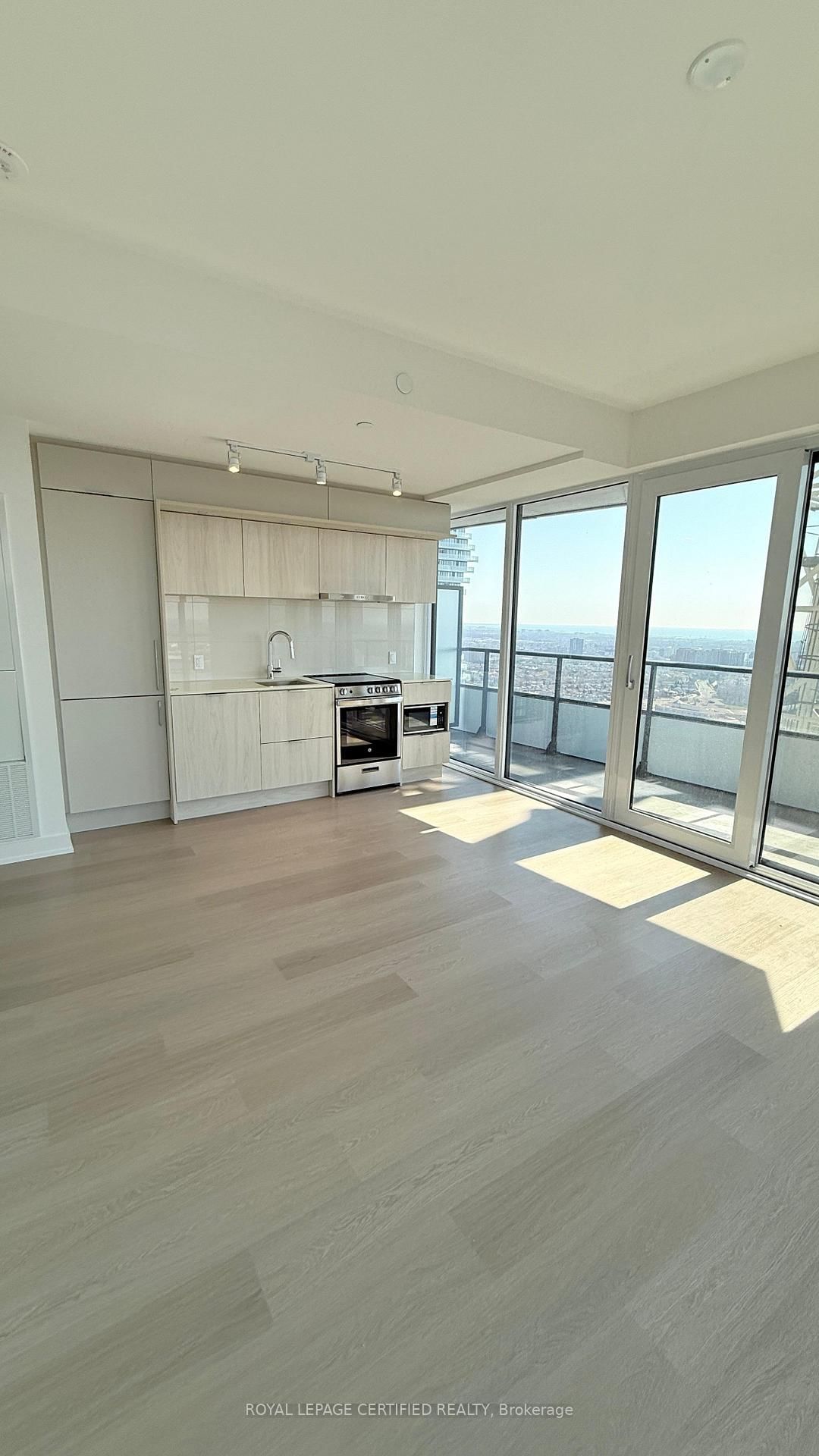 448 Burmhamthorpe Road, Unit 3411 - Photo 4