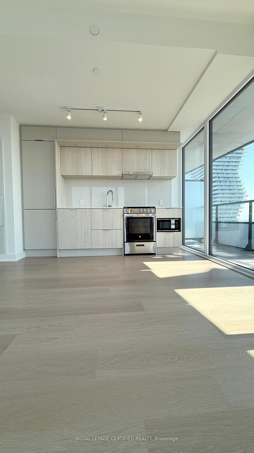 448 Burmhamthorpe Road, Unit 3411 - Photo 5