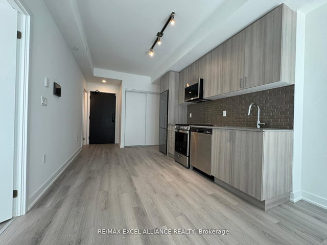 306 - 1005 Dundas Street E