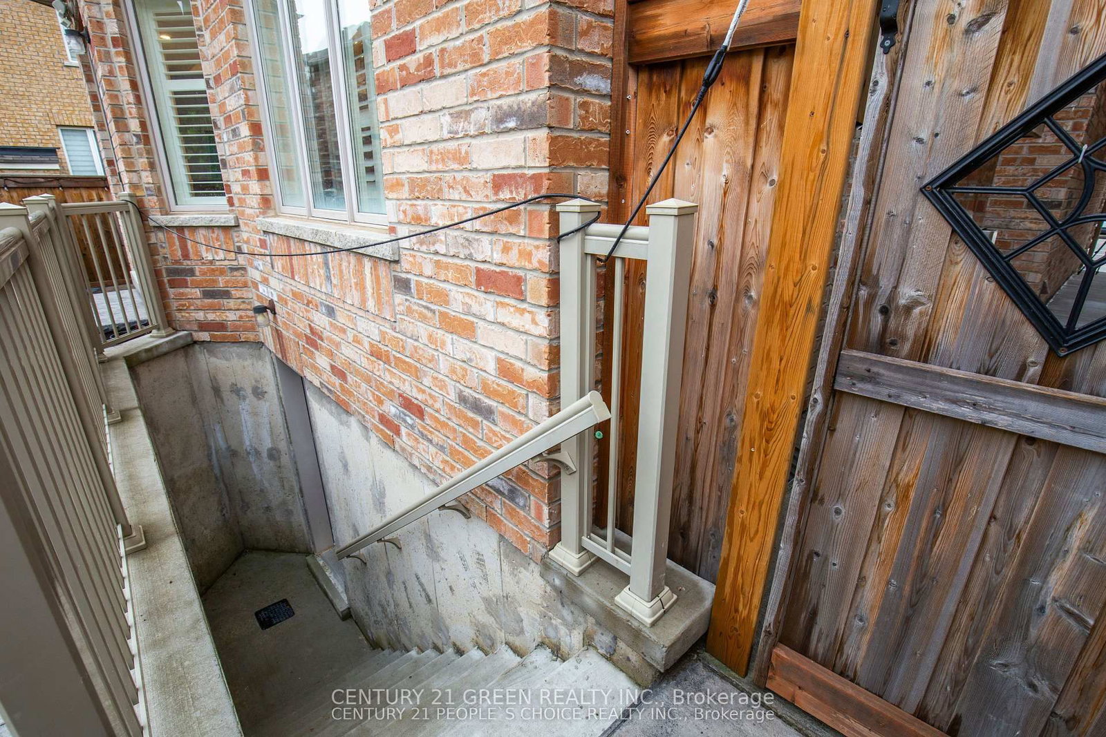 240 ETHERIDGE Avenue, Unit Lower Level - Photo 12