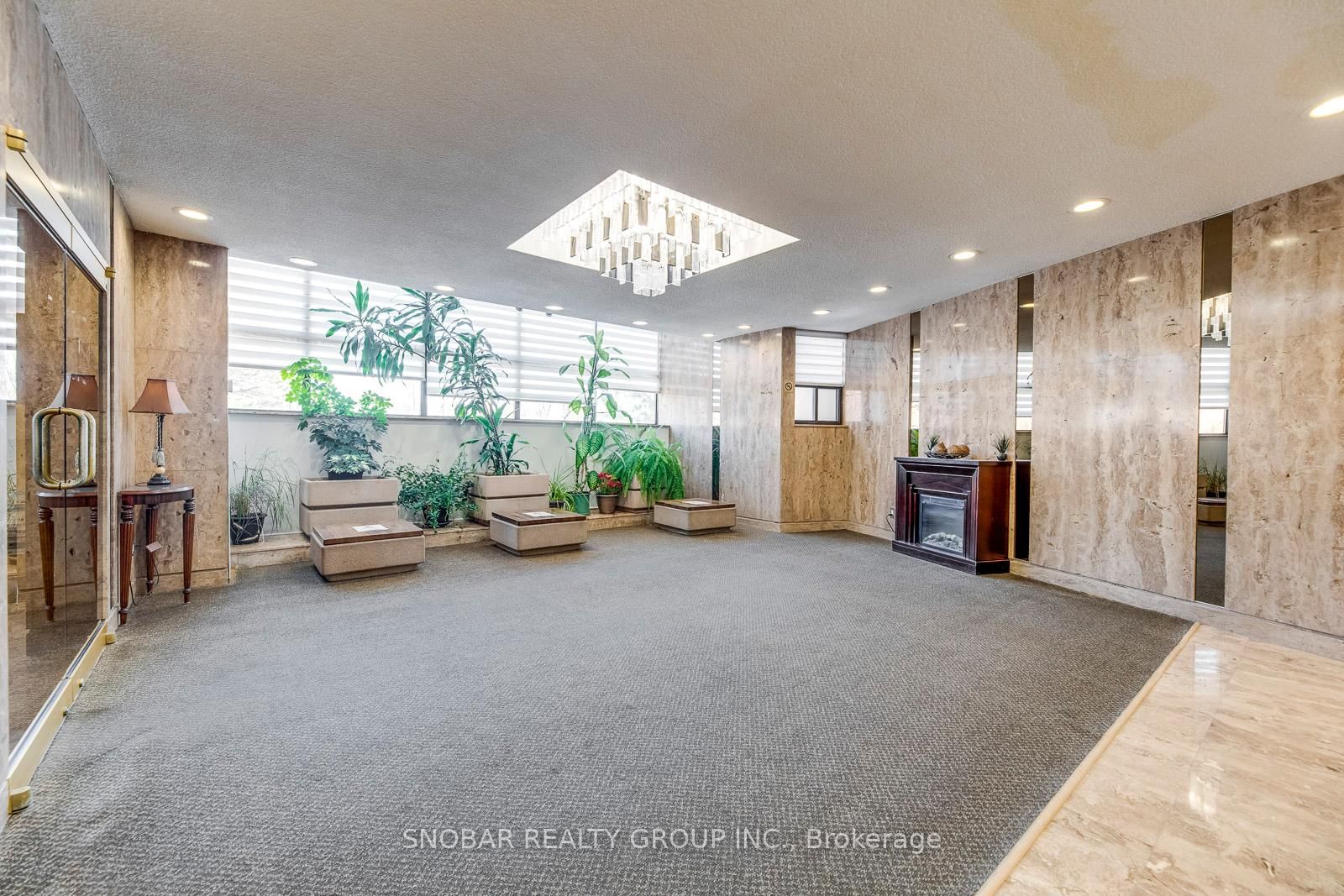 11 Wincott Drive, Unit 810 - Photo 20