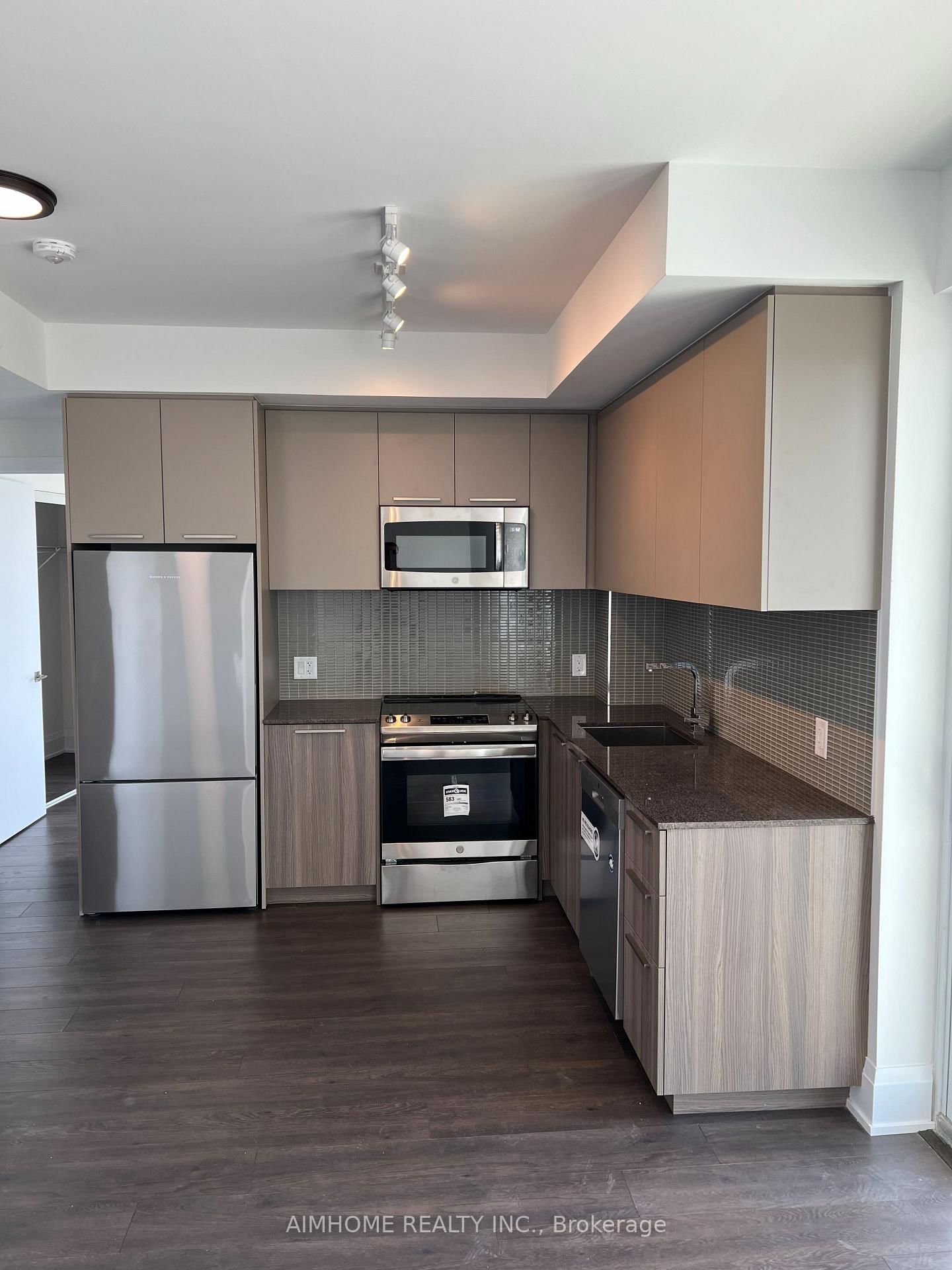 20 brin Drive, Unit 901 - Photo 9