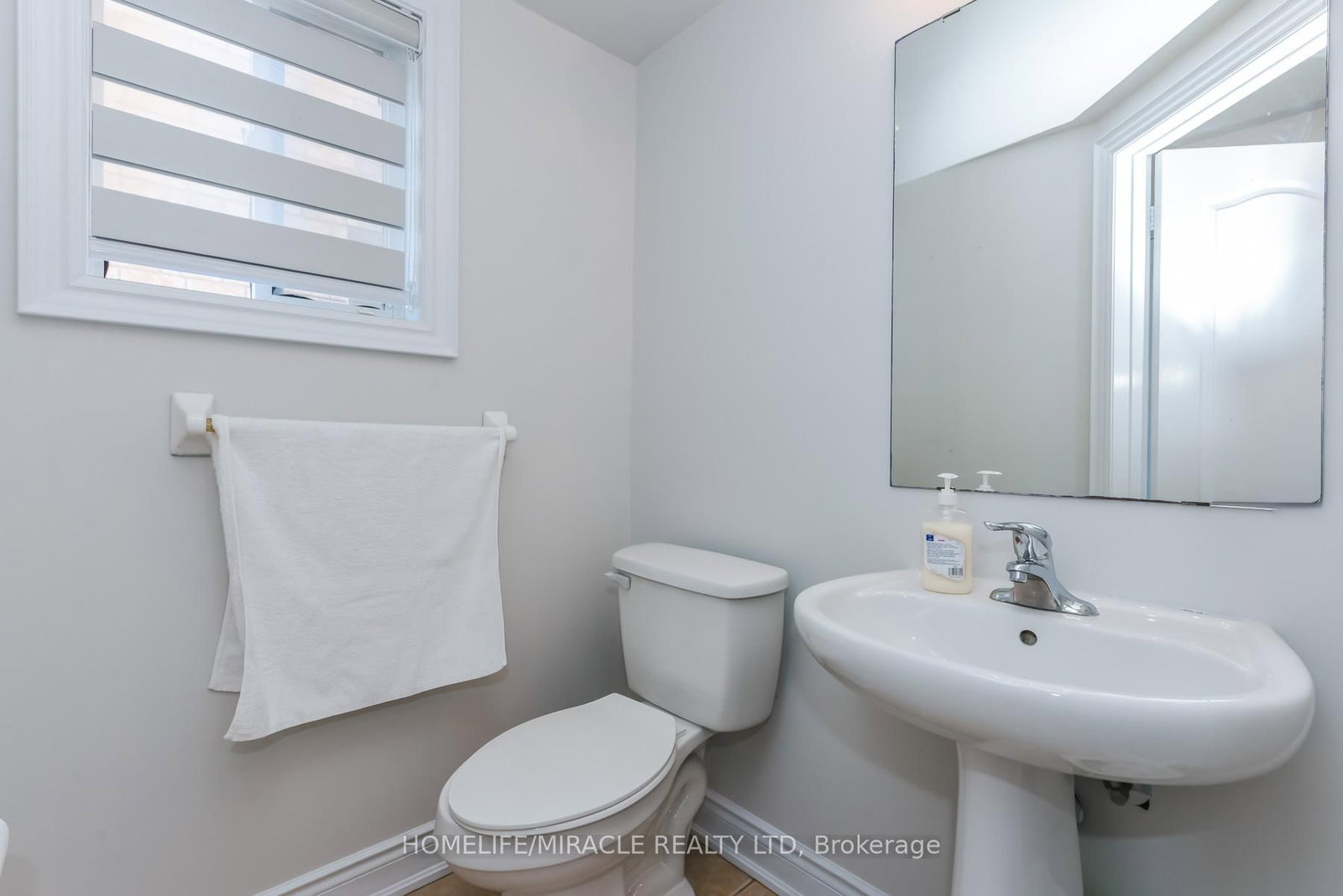 Detached House for sale at 114 Edenbrook Hill Drive, Brampton, Ontario, L7A 2P2 - Fletcher's Meadow - MLS: W12987264