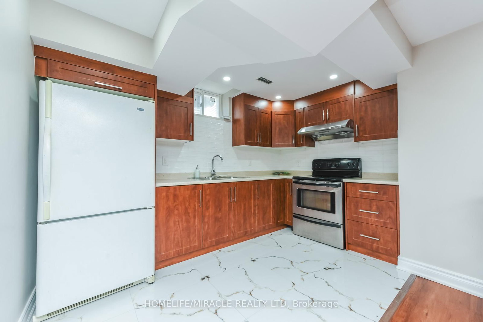 Detached House for sale at 114 Edenbrook Hill Drive, Brampton, Ontario, L7A 2P2 - Fletcher's Meadow - MLS: W12987264