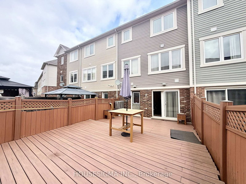 92 Lathbury St, Brampton, L7A 0R8 | Image 2