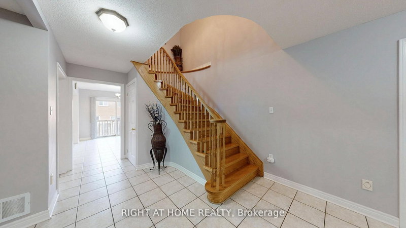 UPPER - 119 Letty Ave, Brampton, L6Y 5E1 | Image 2