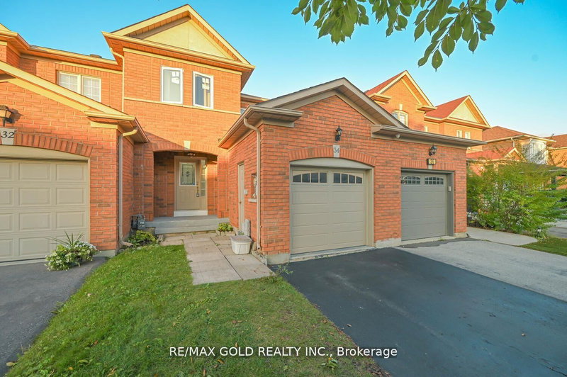 34 Earth Star Tr, Brampton, L6R 2P3 | Image 2